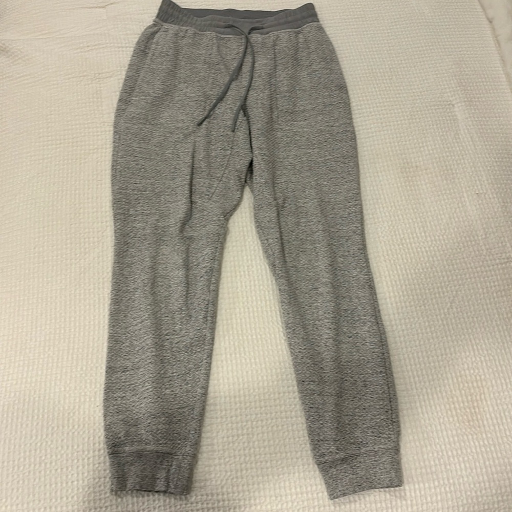 lululemon city sweat joggers on light grey waffle print